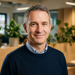 James Mitchell, occupant le poste de Chief Executive Officer chez Source Rendange, photo de profil